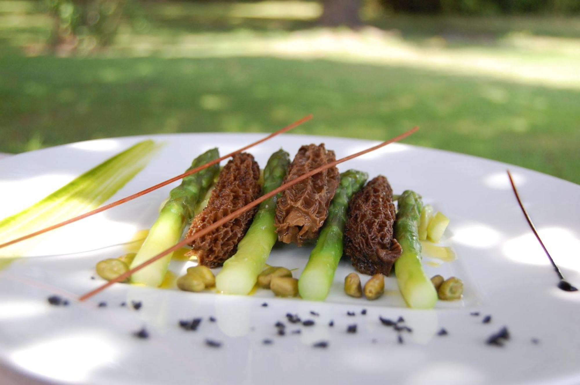 Chateau De Champlong Table Hotel **** Golf & Spa Villerest  Exterior photo