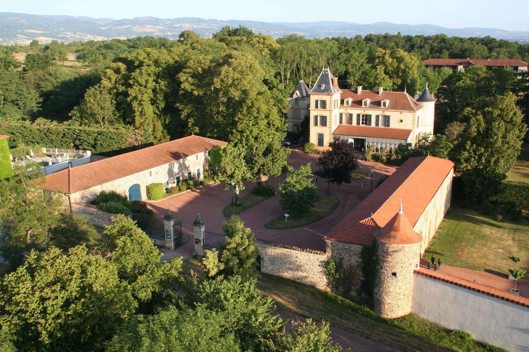 Chateau De Champlong Table Hotel **** Golf & Spa Villerest  Exterior photo